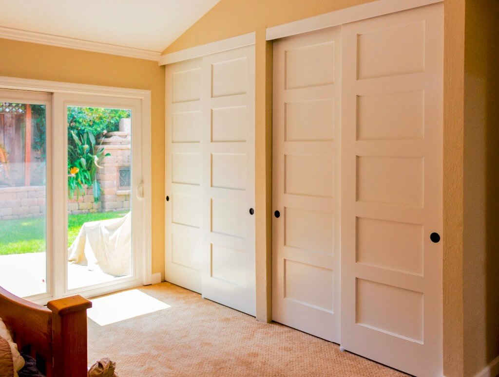 10+ Closet Door Ideas for Your Precious Home CueThat