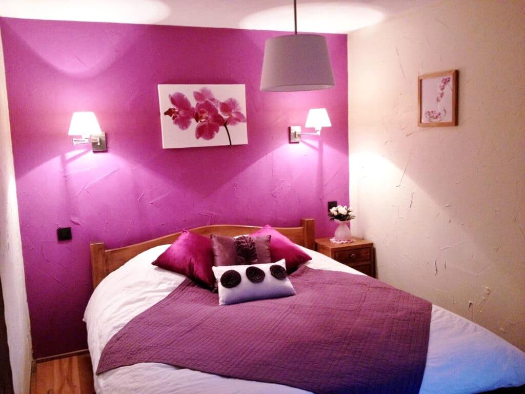rose-couleur-fushia-melange-chambre-paillete-fuchsia-peinture-mur