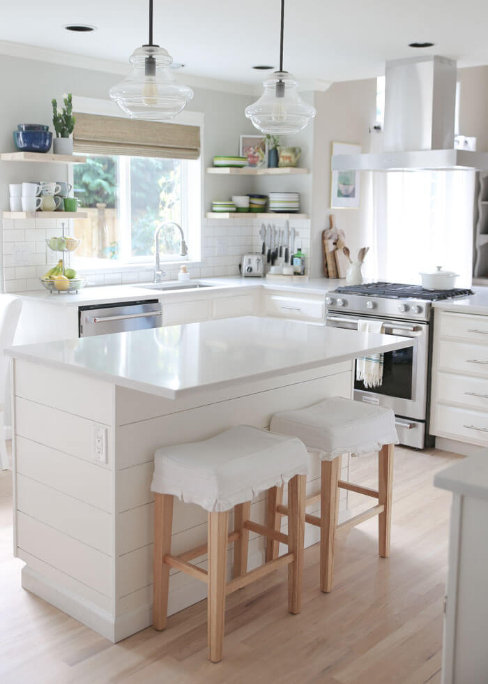 Beautiful White Kitchen Countertops