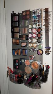 makeup storage ideas for small bathroom