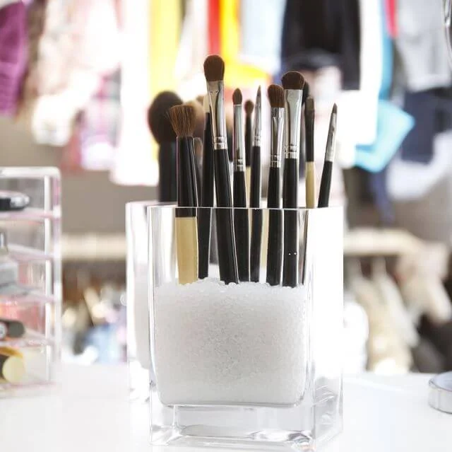 Organized Makeup Brush Display ideas Organized Makeup Brush Display