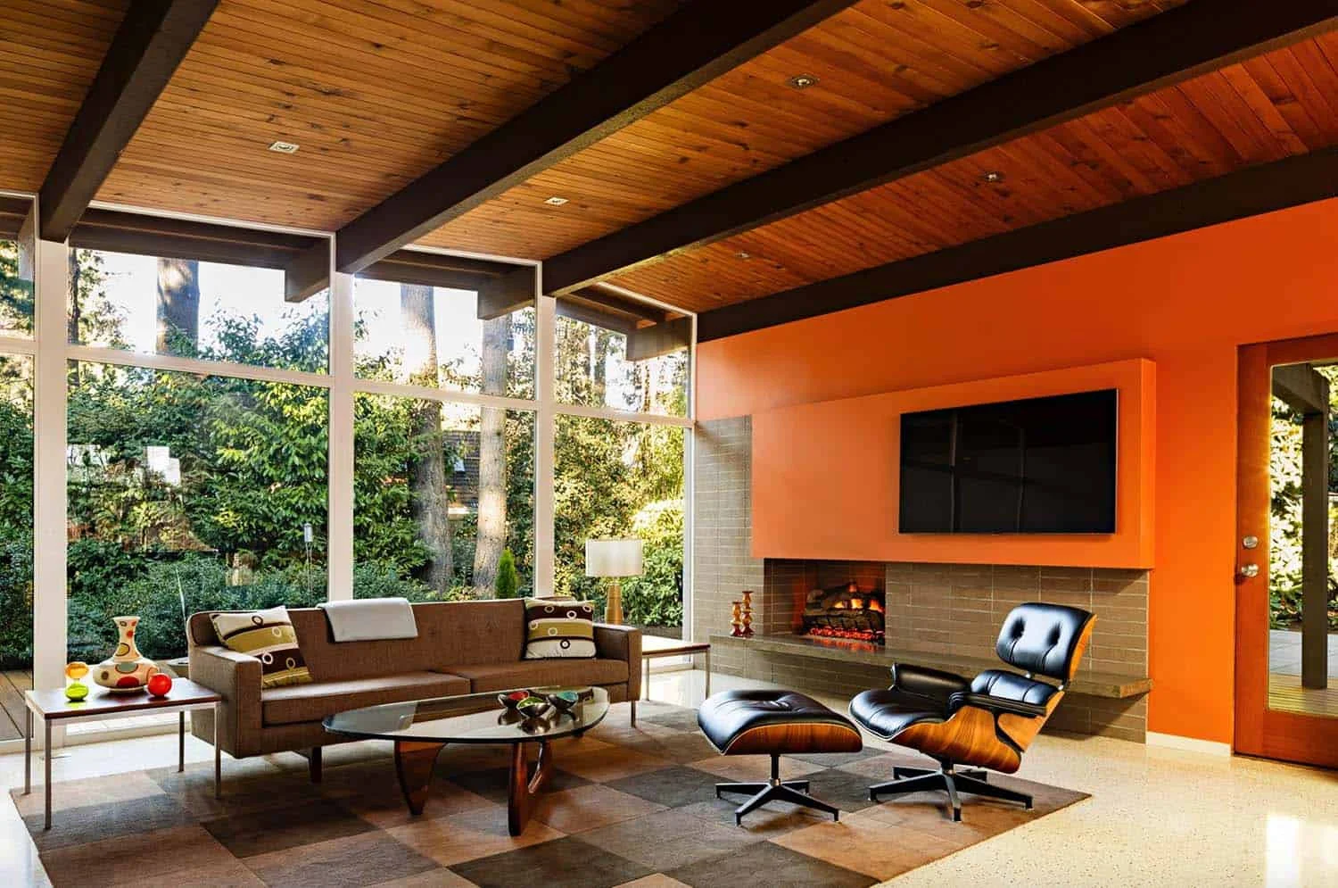 mid-century modern living room